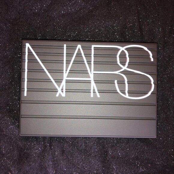 NARS Extreme Effects Eyeshadow Palette - Picture 2 of 6